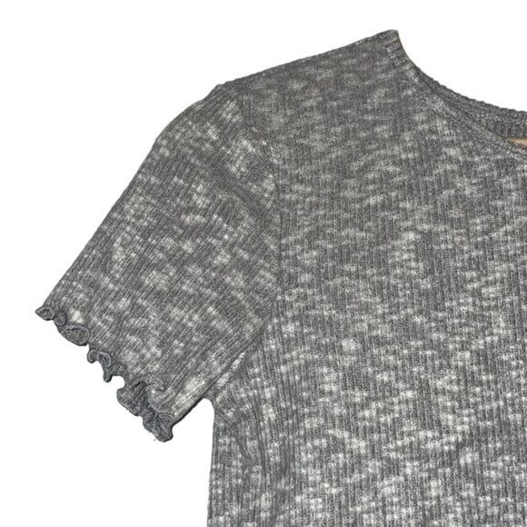 American Eagle Gray Cropped Tee Small Ruffle Hem Stretch Ribbed Top - Picture 2 of 5